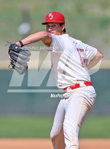 Thumbnail 1 in Mountain Vista vs. Regis Jesuit (CHSAA 2nd Round Playoffs) photogallery.