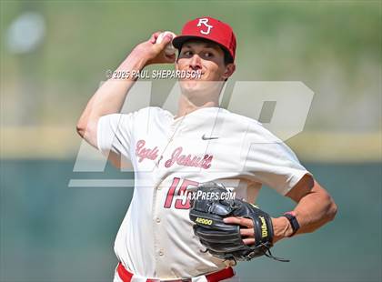 Thumbnail 1 in Mountain Vista vs. Regis Jesuit (CHSAA 2nd Round Playoffs) photogallery.