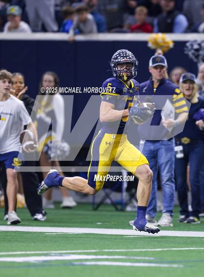 Thumbnail 3 in Highland Park vs. Lone Star (UIL 5A D1 Quarterfinals) photogallery.