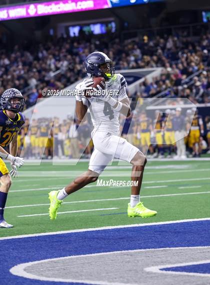 Thumbnail 1 in Highland Park vs. Lone Star (UIL 5A D1 Quarterfinals) photogallery.
