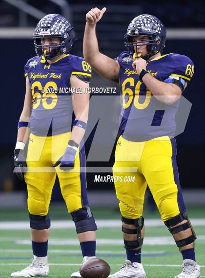 Thumbnail 2 in Highland Park vs. Lone Star (UIL 5A D1 Quarterfinals) photogallery.