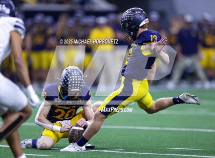Thumbnail 2 in Highland Park vs. Lone Star (UIL 5A D1 Quarterfinals) photogallery.