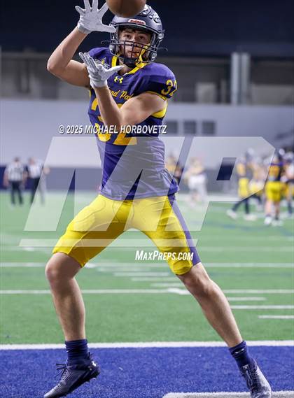 Thumbnail 3 in Highland Park vs. Lone Star (UIL 5A D1 Quarterfinals) photogallery.