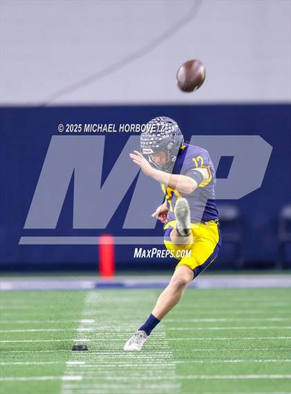 Thumbnail 1 in Highland Park vs. Lone Star (UIL 5A D1 Quarterfinals) photogallery.