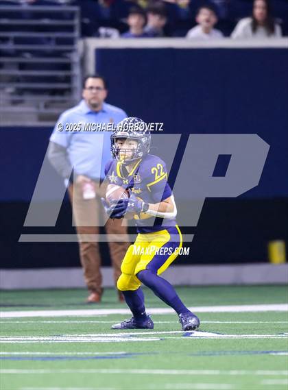 Thumbnail 1 in Highland Park vs. Lone Star (UIL 5A D1 Quarterfinals) photogallery.