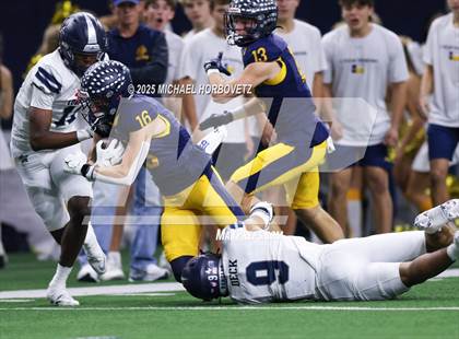 Thumbnail 2 in Highland Park vs. Lone Star (UIL 5A D1 Quarterfinals) photogallery.
