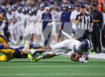 Thumbnail 3 in Highland Park vs. Lone Star (UIL 5A D1 Quarterfinals) photogallery.
