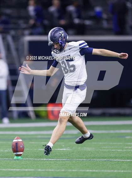 Thumbnail 3 in Highland Park vs. Lone Star (UIL 5A D1 Quarterfinals) photogallery.