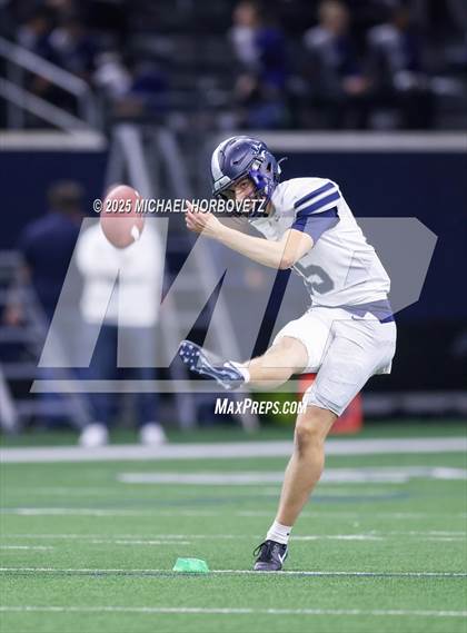 Thumbnail 2 in Highland Park vs. Lone Star (UIL 5A D1 Quarterfinals) photogallery.