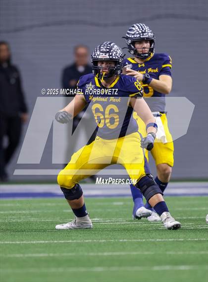 Thumbnail 3 in Highland Park vs. Lone Star (UIL 5A D1 Quarterfinals) photogallery.