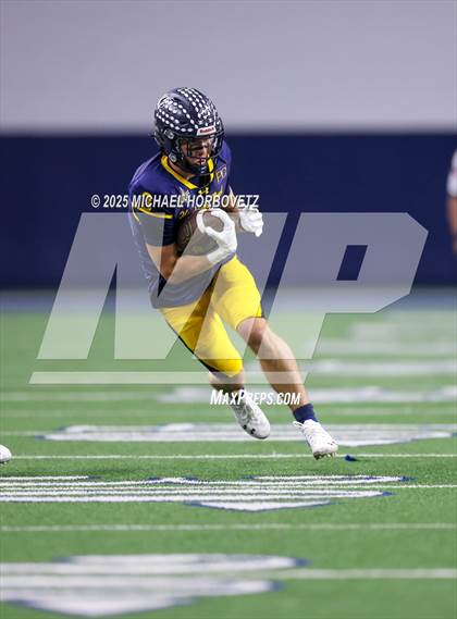 Thumbnail 1 in Highland Park vs. Lone Star (UIL 5A D1 Quarterfinals) photogallery.