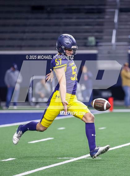 Thumbnail 1 in Highland Park vs. Lone Star (UIL 5A D1 Quarterfinals) photogallery.
