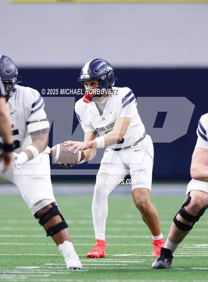 Thumbnail 2 in Highland Park vs. Lone Star (UIL 5A D1 Quarterfinals) photogallery.
