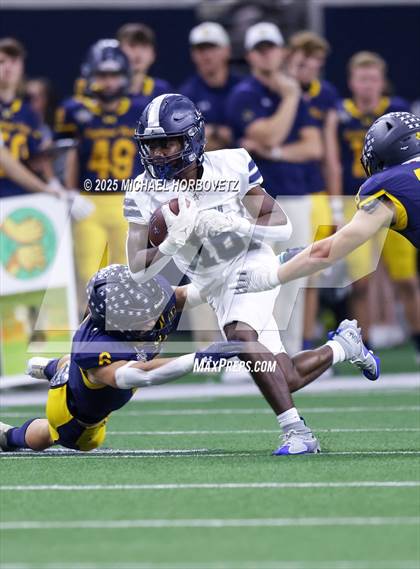 Thumbnail 2 in Highland Park vs. Lone Star (UIL 5A D1 Quarterfinals) photogallery.