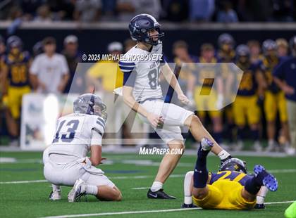 Thumbnail 3 in Highland Park vs. Lone Star (UIL 5A D1 Quarterfinals) photogallery.