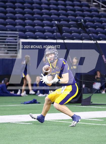 Thumbnail 3 in Highland Park vs. Lone Star (UIL 5A D1 Quarterfinals) photogallery.