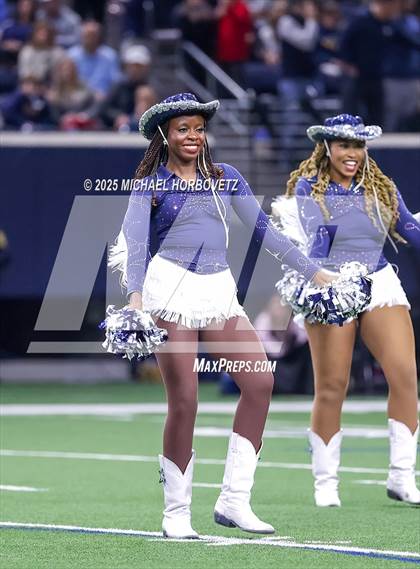 Thumbnail 3 in Highland Park vs. Lone Star (UIL 5A D1 Quarterfinals) photogallery.