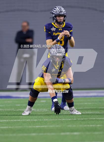 Thumbnail 2 in Highland Park vs. Lone Star (UIL 5A D1 Quarterfinals) photogallery.