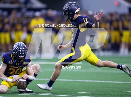 Thumbnail 1 in Highland Park vs. Lone Star (UIL 5A D1 Quarterfinals) photogallery.