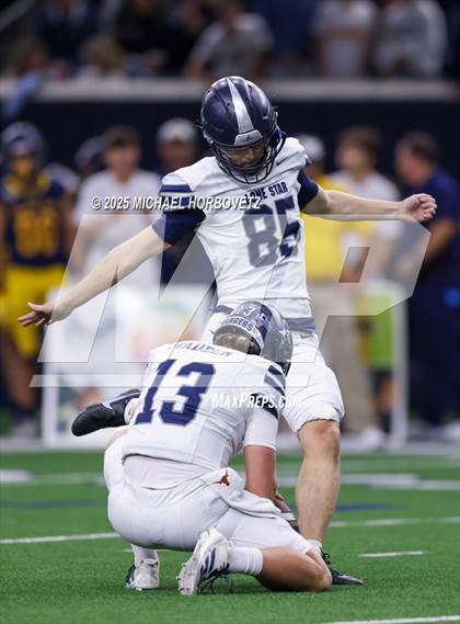 Thumbnail 1 in Highland Park vs. Lone Star (UIL 5A D1 Quarterfinals) photogallery.
