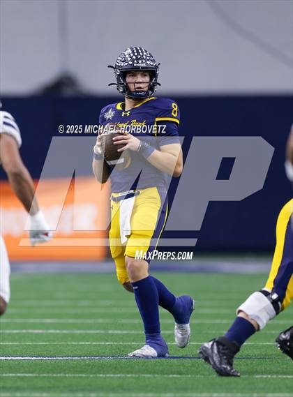 Thumbnail 3 in Highland Park vs. Lone Star (UIL 5A D1 Quarterfinals) photogallery.