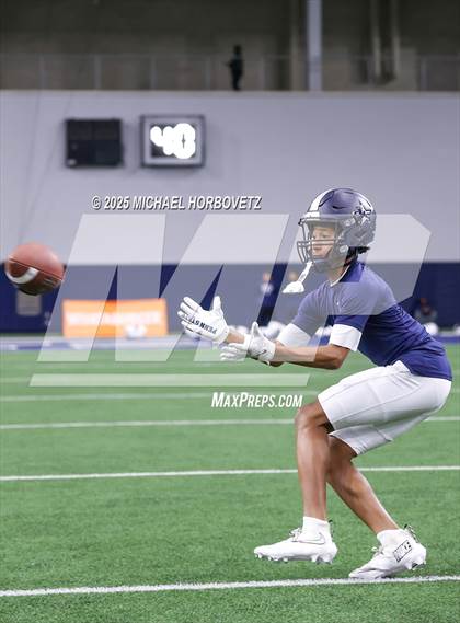 Thumbnail 3 in Highland Park vs. Lone Star (UIL 5A D1 Quarterfinals) photogallery.