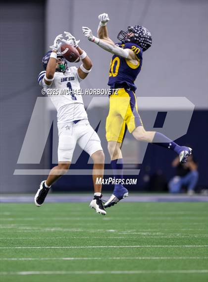 Thumbnail 3 in Highland Park vs. Lone Star (UIL 5A D1 Quarterfinals) photogallery.