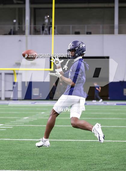 Thumbnail 2 in Highland Park vs. Lone Star (UIL 5A D1 Quarterfinals) photogallery.