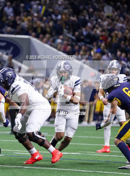 Thumbnail 3 in Highland Park vs. Lone Star (UIL 5A D1 Quarterfinals) photogallery.