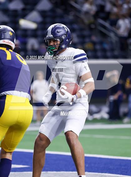 Thumbnail 3 in Highland Park vs. Lone Star (UIL 5A D1 Quarterfinals) photogallery.
