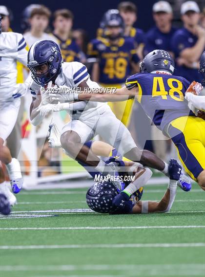Thumbnail 3 in Highland Park vs. Lone Star (UIL 5A D1 Quarterfinals) photogallery.