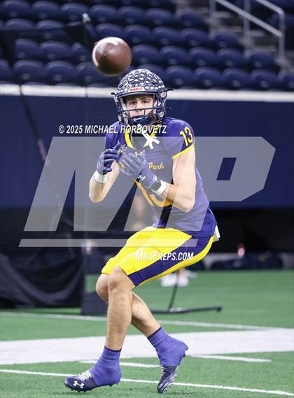 Thumbnail 3 in Highland Park vs. Lone Star (UIL 5A D1 Quarterfinals) photogallery.