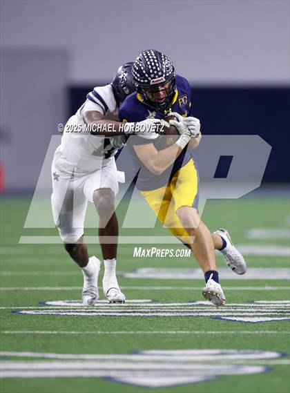 Thumbnail 2 in Highland Park vs. Lone Star (UIL 5A D1 Quarterfinals) photogallery.