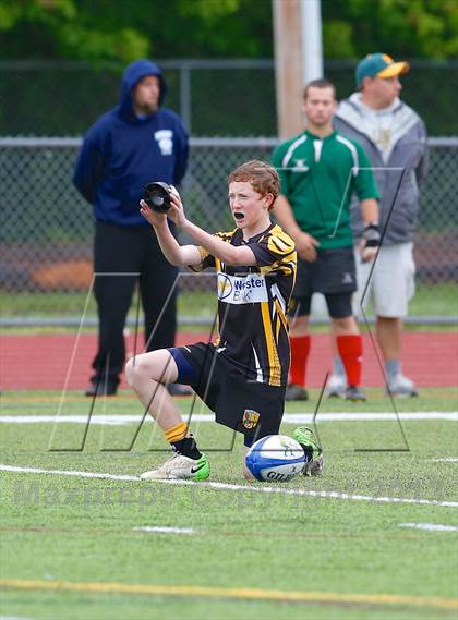 Thumbnail 2 in New London vs Madison (Division 2 Semifinal) photogallery.