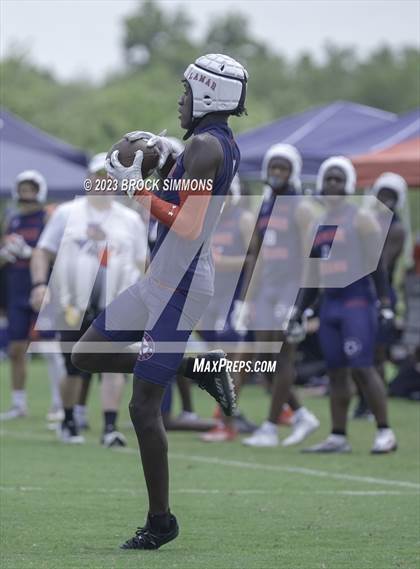 Thumbnail 3 in Lamar vs Lamar (Texas State 7 on 7) photogallery.