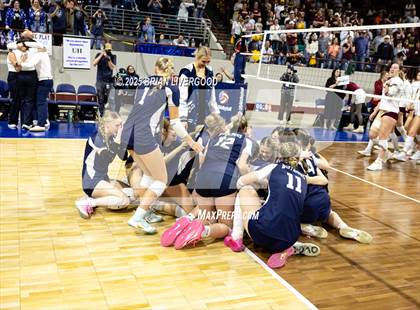 Thumbnail 1 in Windsor vs. University (CHSAA 4A Final) photogallery.