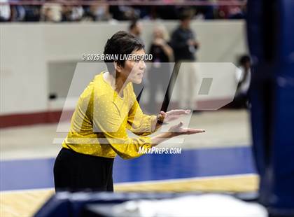 Thumbnail 3 in Windsor vs. University (CHSAA 4A Final) photogallery.