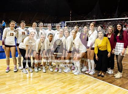 Thumbnail 2 in Windsor vs. University (CHSAA 4A Final) photogallery.