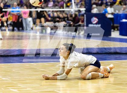 Thumbnail 3 in Windsor vs. University (CHSAA 4A Final) photogallery.