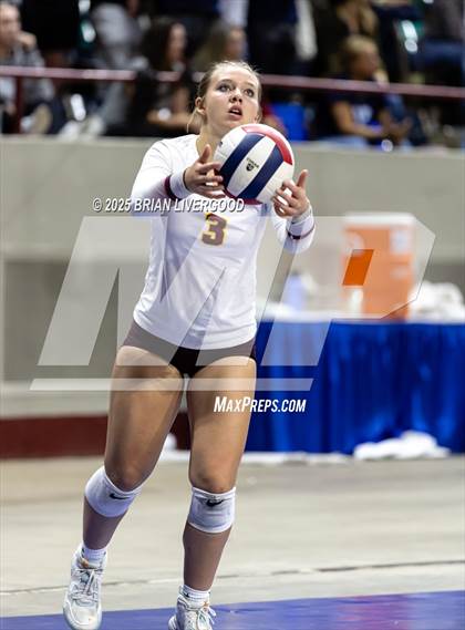 Thumbnail 2 in Windsor vs. University (CHSAA 4A Final) photogallery.