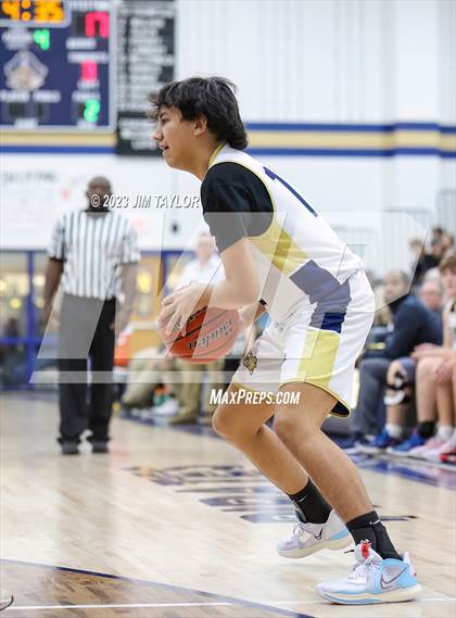 Thumbnail 1 in Woodson @ Perrin-Whitt photogallery.