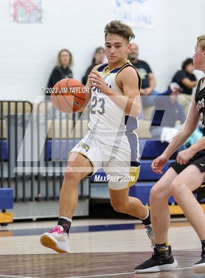 Thumbnail 1 in Woodson @ Perrin-Whitt photogallery.