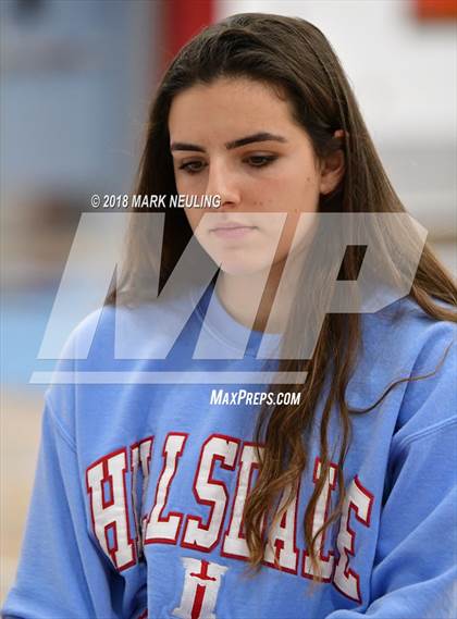 Thumbnail 1 in Menlo-Atherton @ Hillsdale photogallery.