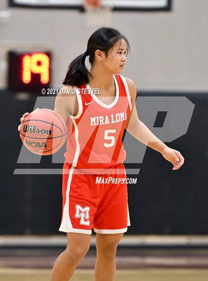 Thumbnail 2 in Mira Loma vs. Natomas (Nighthawk Christmas Classic) photogallery.