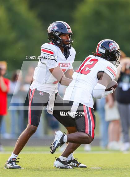 Thumbnail 1 in McKinley @ GlenOak photogallery.