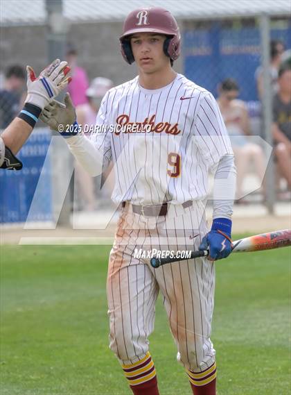 Thumbnail 1 in Glenbrook North vs. Redmond (Coach Bob Invitational) photogallery.