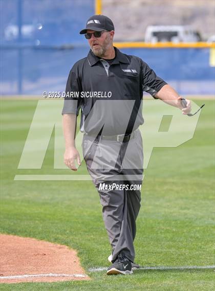 Thumbnail 1 in Glenbrook North vs. Redmond (Coach Bob Invitational) photogallery.