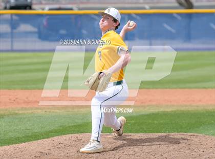 Thumbnail 2 in Glenbrook North vs. Redmond (Coach Bob Invitational) photogallery.