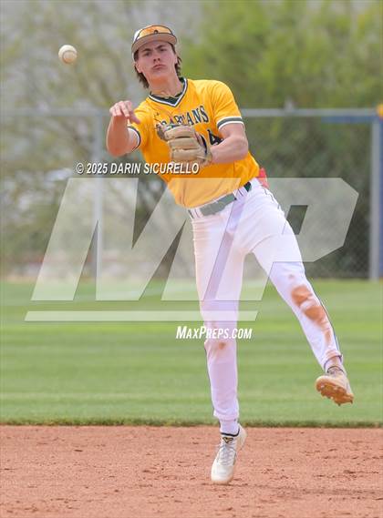 Thumbnail 3 in Glenbrook North vs. Redmond (Coach Bob Invitational) photogallery.
