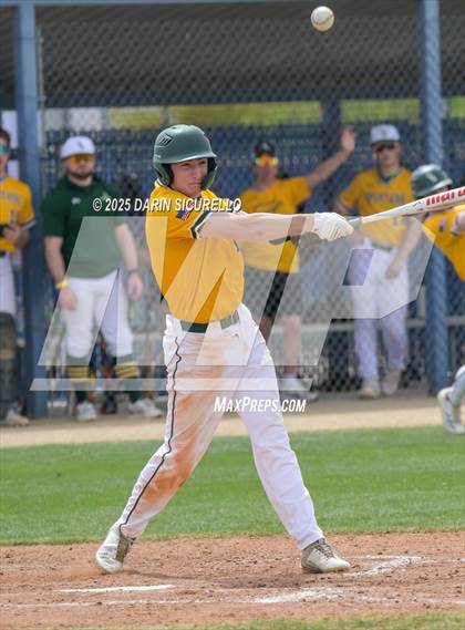Thumbnail 3 in Glenbrook North vs. Redmond (Coach Bob Invitational) photogallery.